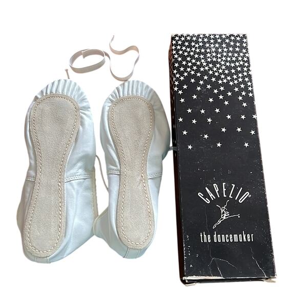 Capezio Teknik 200 White Ballet Slippers Size 4B Leather Dance - Picture 3 of 5